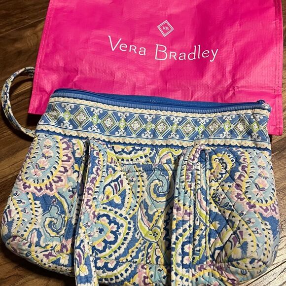 Vera Bradley Retired Blue and Pink Paisley Shoulder Bag never used - Picture 2 of 7